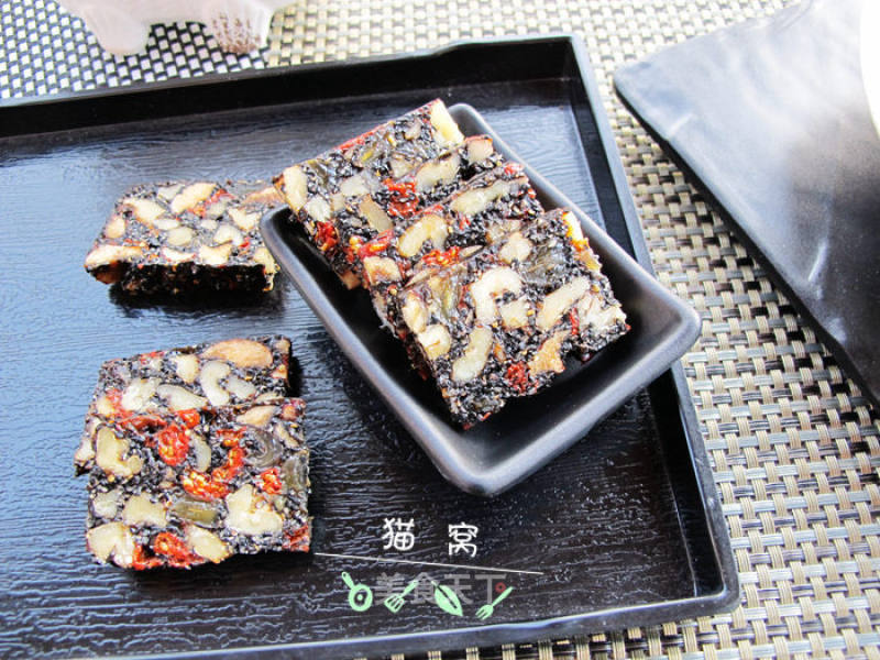 Walnut, Sesame, Grape, Wolfberry, Red Date, Ejiao Cake recipe