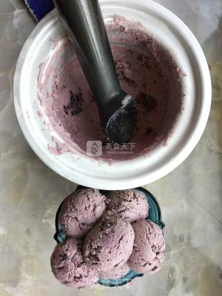 #aca烤明星大赛# Mulberry Banana Ice Cream recipe
