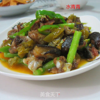 Stir-fried Sour and Spicy Donkey Meat recipe