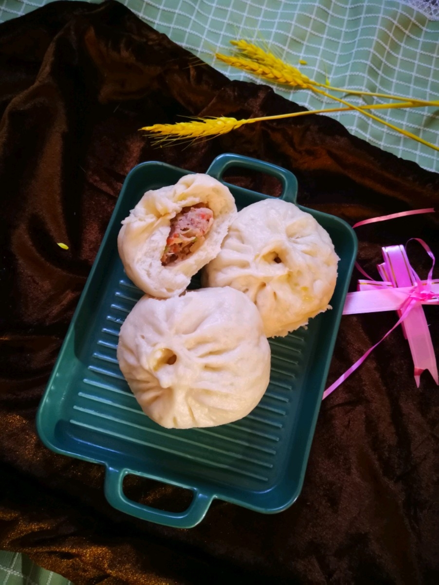 Two-color Radish Buns recipe