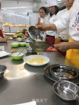 Steamed Eggs with Clams recipe