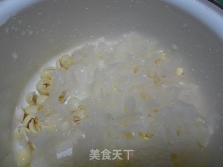 Longan, Lotus Seed and Lily Soup recipe