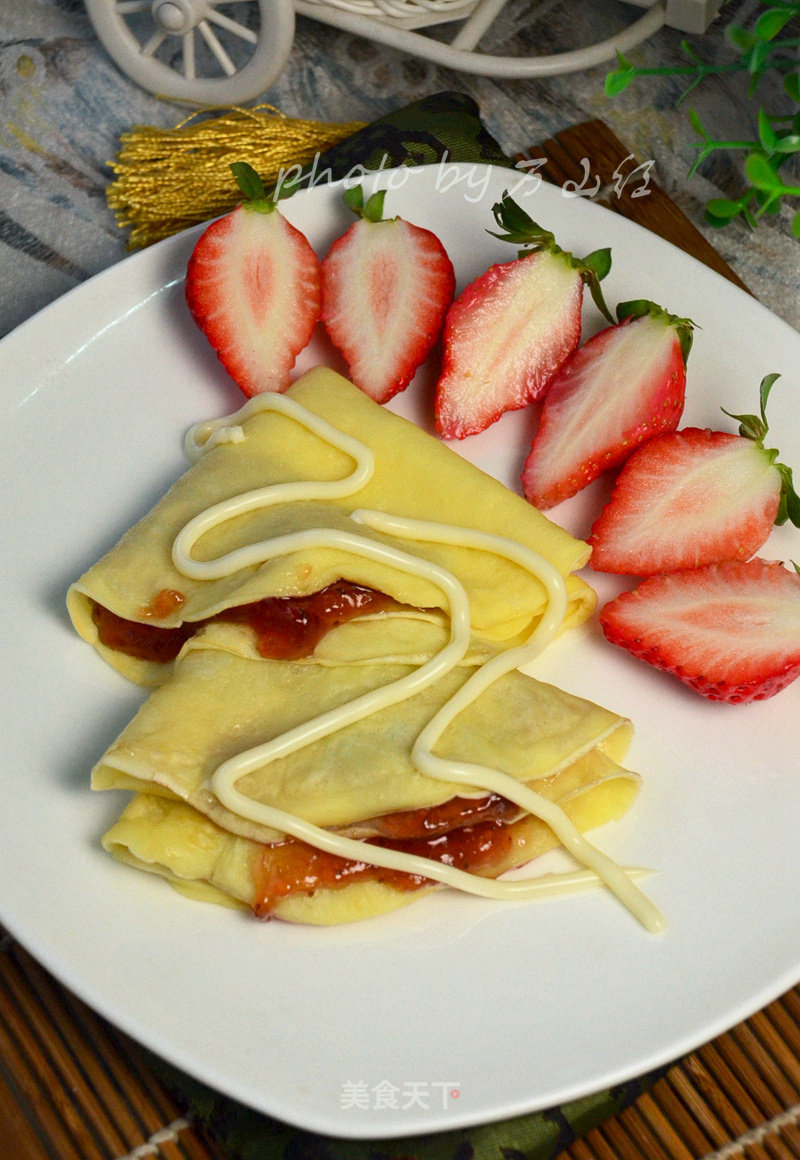 Strawberry Crepes recipe