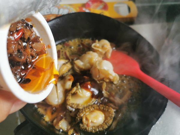 Abalone and Scallop Noodles recipe