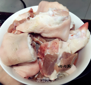 #trust之美#peanut Stewed Pig's Trotters#肉肉厨 recipe