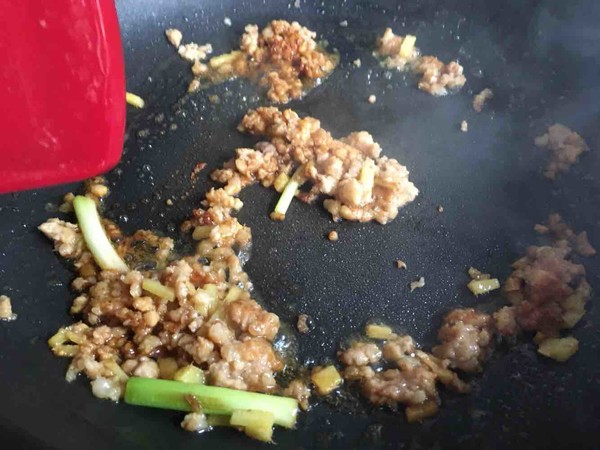 Wonton Soba with Minced Meat recipe
