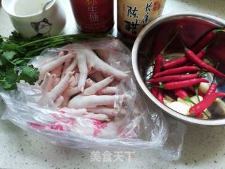 Hot and Sour Chicken Feet recipe