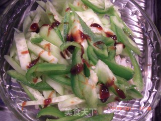 Enoki Mushrooms with Oyster Sauce and Cucumber recipe