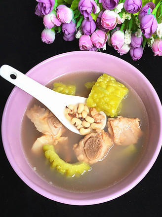 Black-eyed Peas and Bitter Gourd Pork Ribs Soup recipe