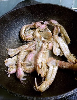 Non-fried Version of Salt and Pepper Skin Shrimp and Cleverly Plucked Shrimp Shell recipe