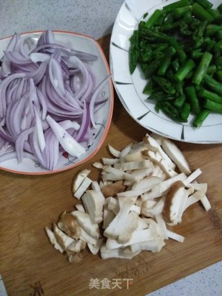 Stir-fried Asparagus with Pleurotus Eryngii recipe