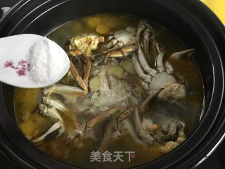 Crab and Crucian Carp Casserole recipe