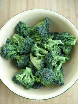 Stir-fried Ham with Broccoli recipe