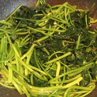 Stir-fried Sweet Potato Leaves with Garlic recipe