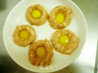 Steamed Meat Cake with Quail Eggs recipe