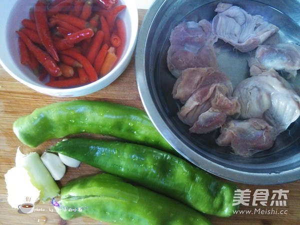 Stir-fried Chicken Gizzards with Pickled Peppers recipe