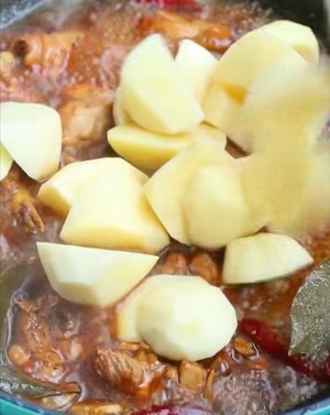 Learned in One Minute ~ Yellow Braised Chicken and Potatoes, The Best Chicken recipe