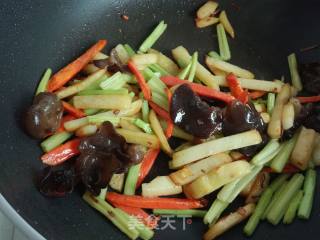 Stir-fried Potato Chips recipe