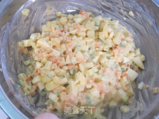 Nutritious Breakfast [囧囧 Salad Bread] recipe