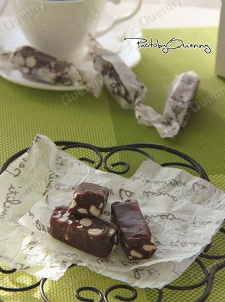 Light Cream Peanut Cocoa Nougat recipe