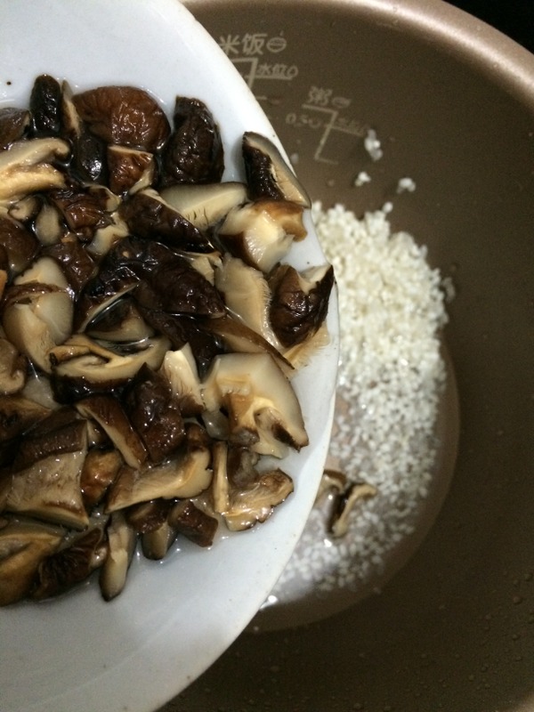 Mushroom and Scallop Porridge recipe