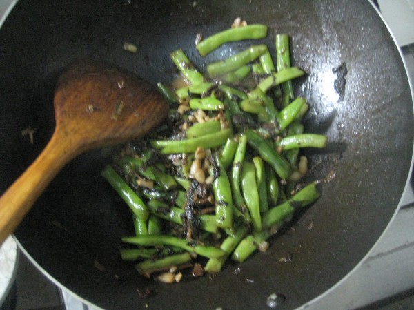 Roasted String Beans with Plum Dried Vegetables recipe