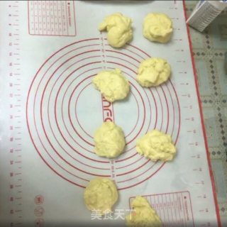 Make A Variety of Creative Breads with Basic Bread Troupes-winning Works of Lezhong Colorful Summer Baking Competition recipe