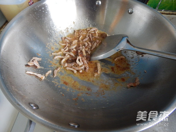 Stir-fried Rice Noodles with Shredded Pork recipe