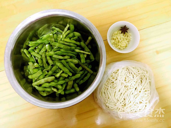 Lentil Braised Noodles recipe