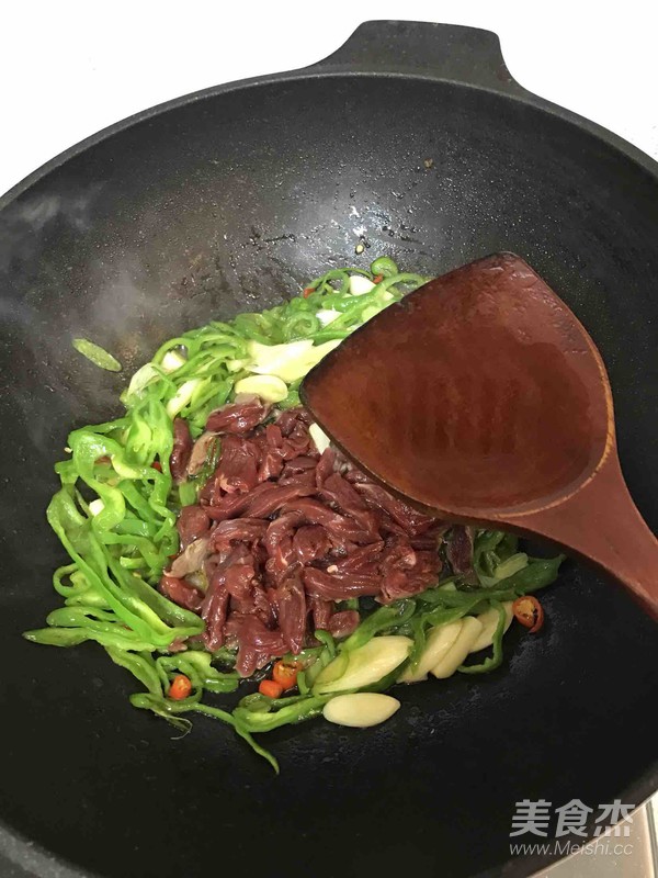 Stir-fried Pork with Chili (same for Pork and Beef) recipe