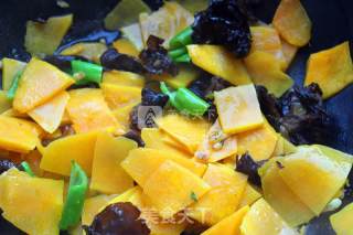 Stir-fried Pumpkin with Mixed Vegetables recipe