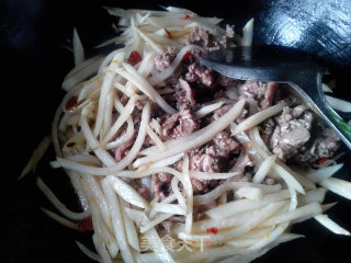 Shredded Beef with White Radish recipe