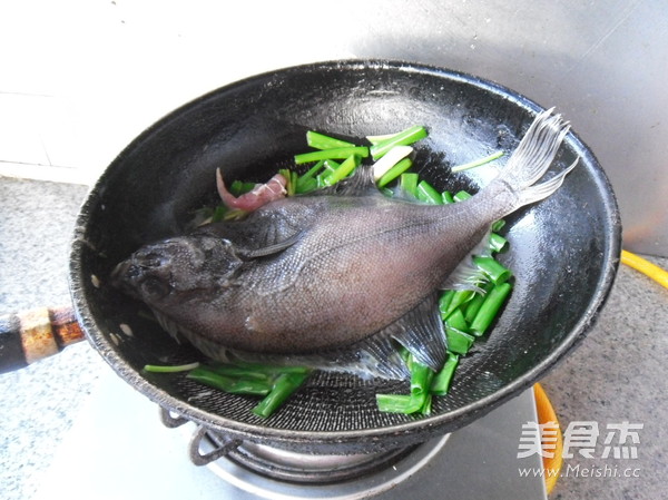 Braised Fish with Scallions recipe