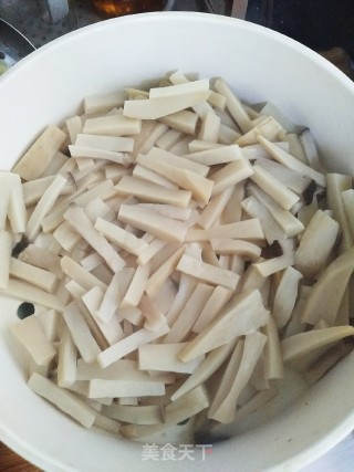 Fried Pork with Pleurotus Eryngii recipe