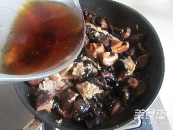 【supor】mushroom Roasted Hoof Vs Hoof Radish Soup recipe