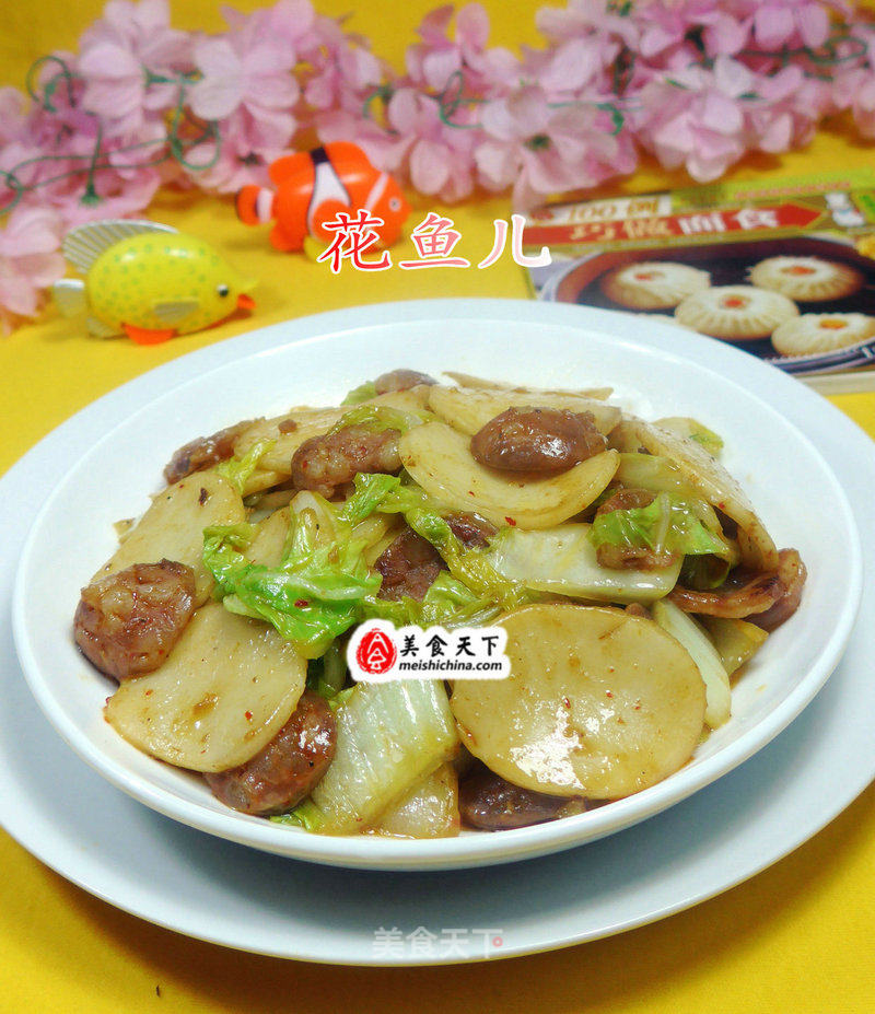 Stir-fried Rice Cake with Spicy Sausage and Cabbage recipe