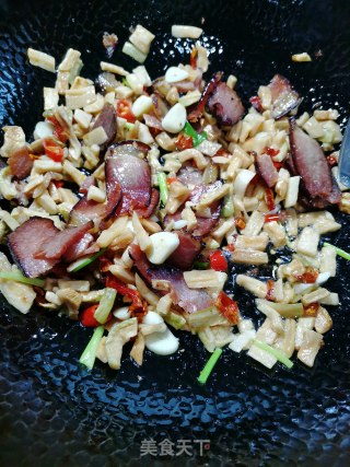 Stir-fried Bacon with Dried Radish recipe