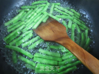 Stir-fried Bean Tendons with Plum Beans recipe