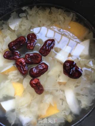 Tremella and Autumn Pear Sweet Porridge recipe