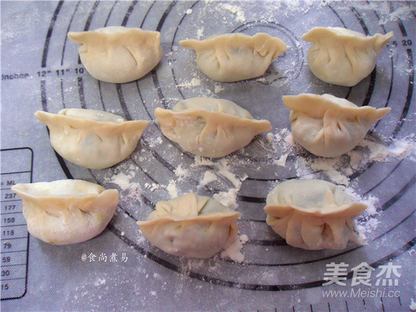 Dumplings with Spinach and Pork Sauce recipe