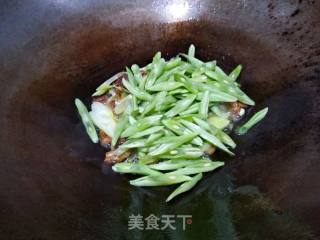 Braised Noodles with Beans recipe