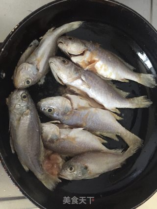 Pan-fried Small Sea Fish recipe