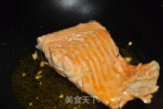 Fried Salmon with Lemon recipe