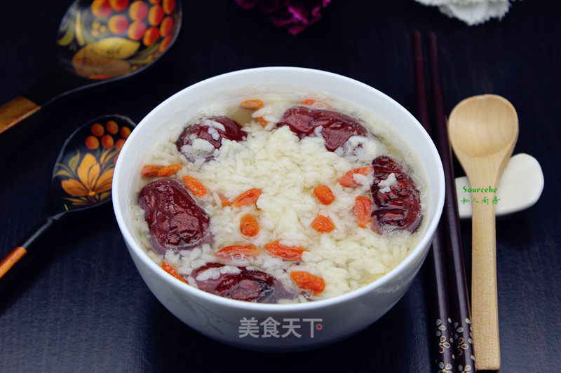 Red Dates and Wolfberry Boiled Sweet Rice Wine