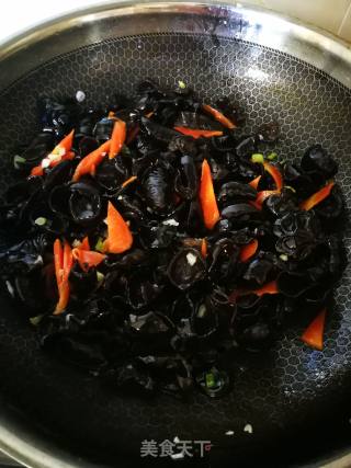 #下饭菜#～fried Fungus with Cabbage recipe
