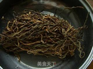 Steamed Lom Noodles with Dried Beans recipe