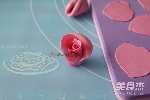 Fondant Rose Cupcakes recipe