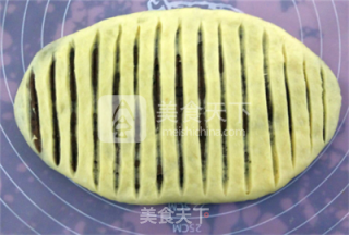 Red Bean Paste Caterpillar Bread recipe