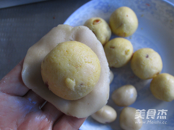 Pine Nut Corn Mooncakes recipe