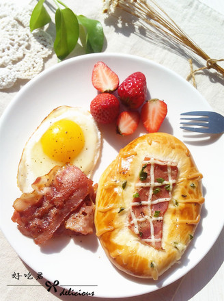 Salad Bacon Bun recipe